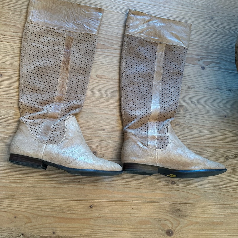Women's Tan Leather Knee-High Boots